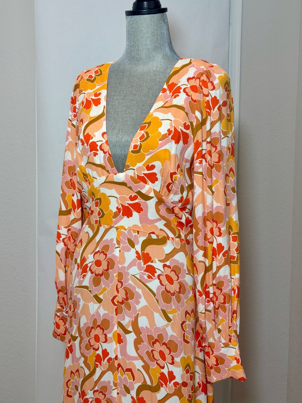 AFRM Shilo Pink & Orange Floral V-Neck Maxi Dress with Open Back SZ M - Picture 4 of 11